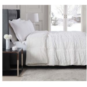 Threshold White Matelasse Medallion Comforter Set